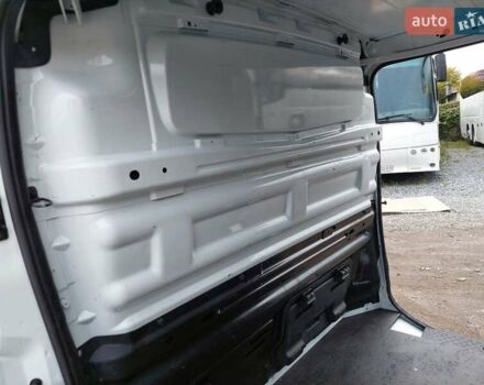 Белый Рено Трафик, объемом двигателя 2 л и пробегом 157 тыс. км за 17200 $, фото 18 на Automoto.ua