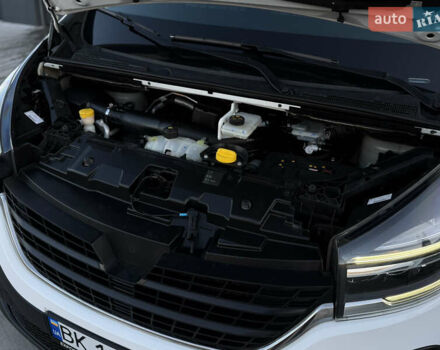 Белый Рено Трафик, объемом двигателя 2 л и пробегом 250 тыс. км за 20999 $, фото 8 на Automoto.ua