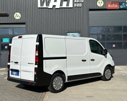Белый Рено Трафик, объемом двигателя 2 л и пробегом 167 тыс. км за 16800 $, фото 1 на Automoto.ua