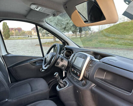 Белый Рено Трафик, объемом двигателя 2 л и пробегом 140 тыс. км за 18700 $, фото 33 на Automoto.ua