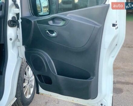 Белый Рено Трафик, объемом двигателя 2 л и пробегом 207 тыс. км за 18790 $, фото 11 на Automoto.ua