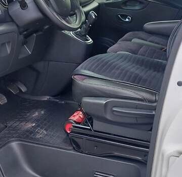 Белый Рено Трафик, объемом двигателя 2 л и пробегом 90 тыс. км за 26800 $, фото 29 на Automoto.ua