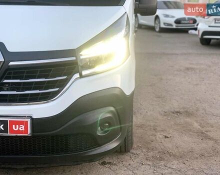 Белый Рено Трафик, объемом двигателя 2 л и пробегом 207 тыс. км за 18790 $, фото 25 на Automoto.ua