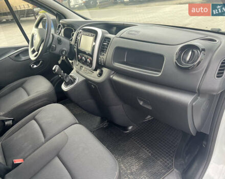 Білий Рено Трафік, об'ємом двигуна 2 л та пробігом 203 тис. км за 28000 $, фото 25 на Automoto.ua