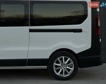 Белый Рено Трафик, объемом двигателя 2 л и пробегом 250 тыс. км за 20999 $, фото 59 на Automoto.ua