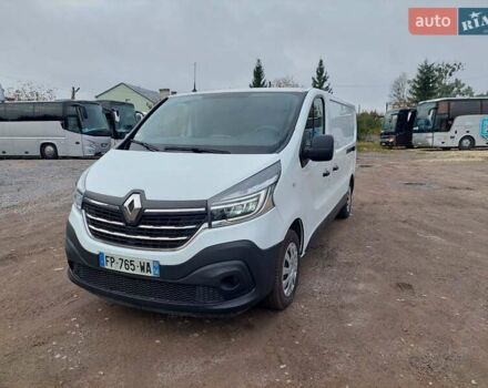 Белый Рено Трафик, объемом двигателя 2 л и пробегом 157 тыс. км за 17200 $, фото 1 на Automoto.ua