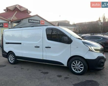 Белый Рено Трафик, объемом двигателя 2 л и пробегом 207 тыс. км за 18790 $, фото 3 на Automoto.ua