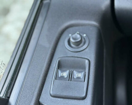 Белый Рено Трафик, объемом двигателя 2 л и пробегом 140 тыс. км за 18700 $, фото 29 на Automoto.ua