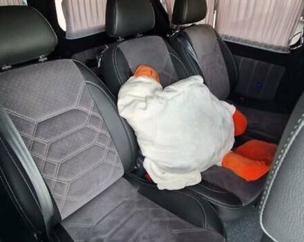 Білий Рено Трафік, об'ємом двигуна 2 л та пробігом 240 тис. км за 20999 $, фото 40 на Automoto.ua