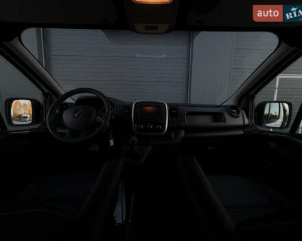 Белый Рено Трафик, объемом двигателя 2 л и пробегом 250 тыс. км за 20999 $, фото 45 на Automoto.ua