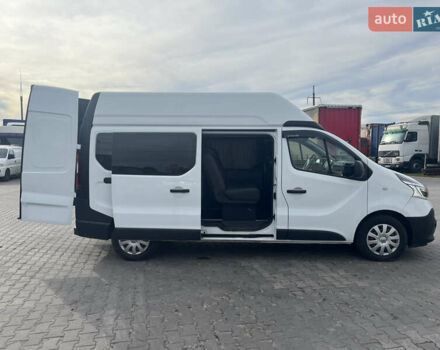 Білий Рено Трафік, об'ємом двигуна 2 л та пробігом 203 тис. км за 28000 $, фото 7 на Automoto.ua