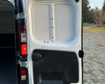 Белый Рено Трафик, объемом двигателя 2 л и пробегом 140 тыс. км за 18700 $, фото 12 на Automoto.ua