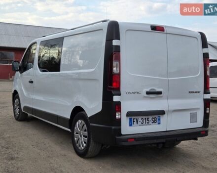 Белый Рено Трафик, объемом двигателя 2 л и пробегом 206 тыс. км за 22999 $, фото 3 на Automoto.ua