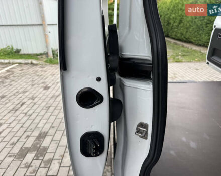 Белый Рено Трафик, объемом двигателя 2 л и пробегом 143 тыс. км за 16700 $, фото 22 на Automoto.ua