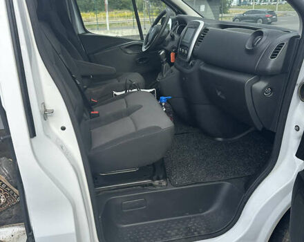 Білий Рено Трафік, об'ємом двигуна 2 л та пробігом 149 тис. км за 19000 $, фото 7 на Automoto.ua