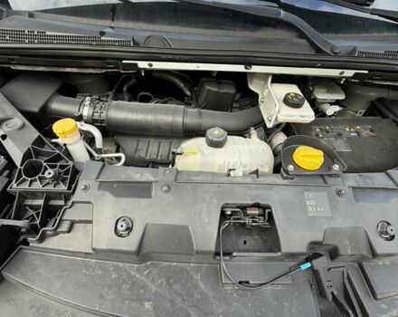 Белый Рено Трафик, объемом двигателя 2 л и пробегом 261 тыс. км за 22000 $, фото 71 на Automoto.ua