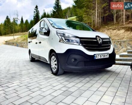 Белый Рено Трафик, объемом двигателя 2 л и пробегом 127 тыс. км за 26000 $, фото 2 на Automoto.ua