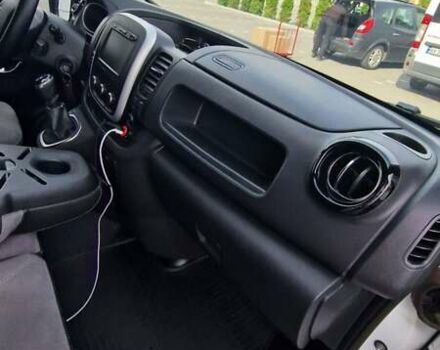 Білий Рено Трафік, об'ємом двигуна 2 л та пробігом 240 тис. км за 23300 $, фото 42 на Automoto.ua