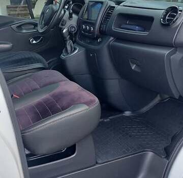 Белый Рено Трафик, объемом двигателя 2 л и пробегом 90 тыс. км за 26800 $, фото 21 на Automoto.ua