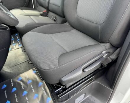 Білий Рено Трафік, об'ємом двигуна 2 л та пробігом 83 тис. км за 19900 $, фото 17 на Automoto.ua