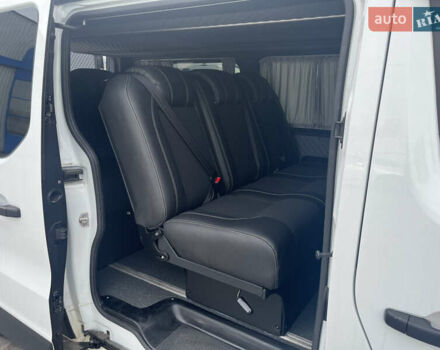 Білий Рено Трафік, об'ємом двигуна 2 л та пробігом 203 тис. км за 28000 $, фото 17 на Automoto.ua