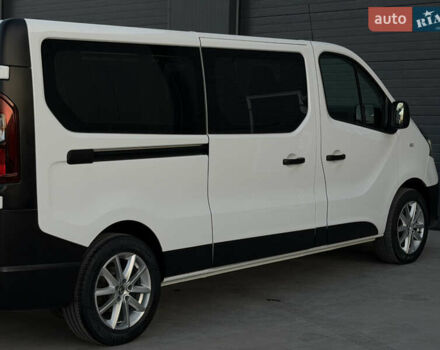 Белый Рено Трафик, объемом двигателя 2 л и пробегом 250 тыс. км за 20999 $, фото 50 на Automoto.ua