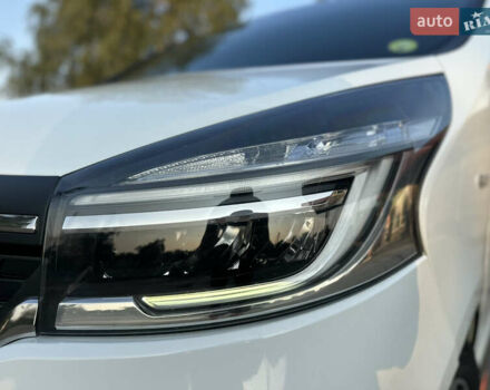 Білий Рено Трафік, об'ємом двигуна 2 л та пробігом 230 тис. км за 25500 $, фото 4 на Automoto.ua