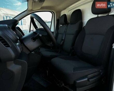 Белый Рено Трафик, объемом двигателя 2 л и пробегом 167 тыс. км за 16800 $, фото 35 на Automoto.ua