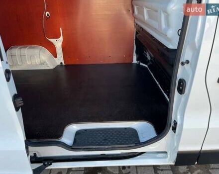 Белый Рено Трафик, объемом двигателя 2 л и пробегом 264 тыс. км за 15900 $, фото 27 на Automoto.ua