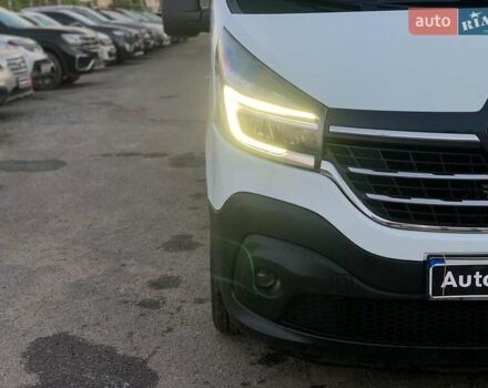 Белый Рено Трафик, объемом двигателя 2 л и пробегом 207 тыс. км за 18790 $, фото 26 на Automoto.ua