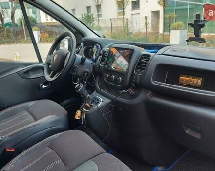 Белый Рено Трафик, объемом двигателя 2 л и пробегом 200 тыс. км за 26999 $, фото 6 на Automoto.ua