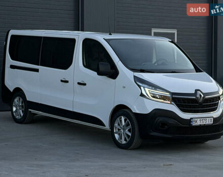 Белый Рено Трафик, объемом двигателя 2 л и пробегом 250 тыс. км за 20999 $, фото 4 на Automoto.ua