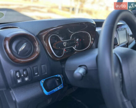 Білий Рено Трафік, об'ємом двигуна 2 л та пробігом 230 тис. км за 25500 $, фото 62 на Automoto.ua