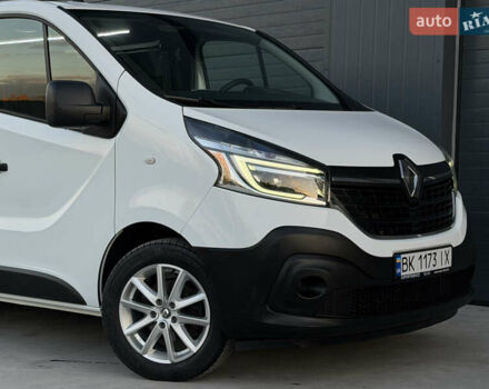 Белый Рено Трафик, объемом двигателя 2 л и пробегом 250 тыс. км за 20999 $, фото 52 на Automoto.ua