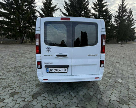 Белый Рено Трафик, объемом двигателя 2 л и пробегом 261 тыс. км за 22000 $, фото 6 на Automoto.ua