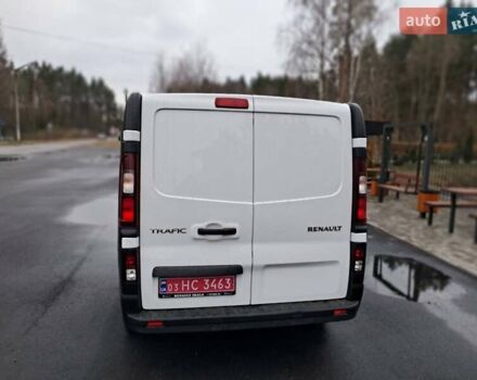 Белый Рено Трафик, объемом двигателя 0 л и пробегом 217 тыс. км за 15200 $, фото 2 на Automoto.ua