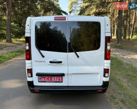 Белый Рено Трафик, объемом двигателя 2 л и пробегом 225 тыс. км за 27800 $, фото 11 на Automoto.ua