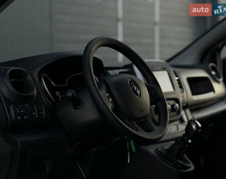 Белый Рено Трафик, объемом двигателя 2 л и пробегом 250 тыс. км за 20999 $, фото 38 на Automoto.ua