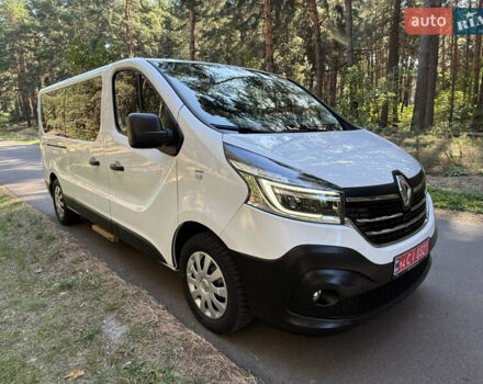Белый Рено Трафик, объемом двигателя 2 л и пробегом 225 тыс. км за 27800 $, фото 1 на Automoto.ua