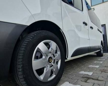 Білий Рено Трафік, об'ємом двигуна 2 л та пробігом 240 тис. км за 20999 $, фото 11 на Automoto.ua