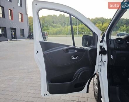 Белый Рено Трафик, объемом двигателя 2 л и пробегом 163 тыс. км за 16300 $, фото 19 на Automoto.ua