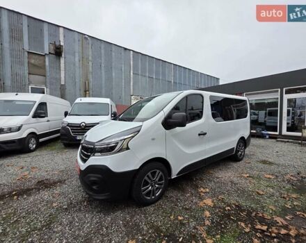 Белый Рено Трафик, объемом двигателя 2 л и пробегом 177 тыс. км за 24500 $, фото 2 на Automoto.ua