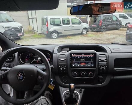 Белый Рено Трафик, объемом двигателя 2 л и пробегом 177 тыс. км за 24500 $, фото 53 на Automoto.ua