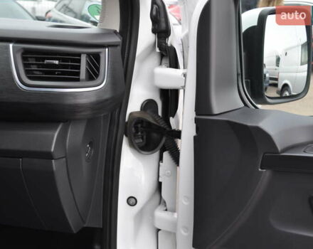 Белый Рено Трафик, объемом двигателя 2 л и пробегом 160 тыс. км за 32500 $, фото 99 на Automoto.ua