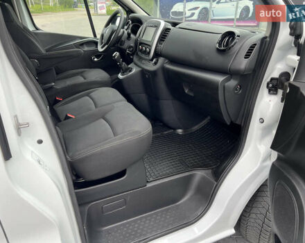 Белый Рено Трафик, объемом двигателя 2 л и пробегом 182 тыс. км за 17600 $, фото 38 на Automoto.ua