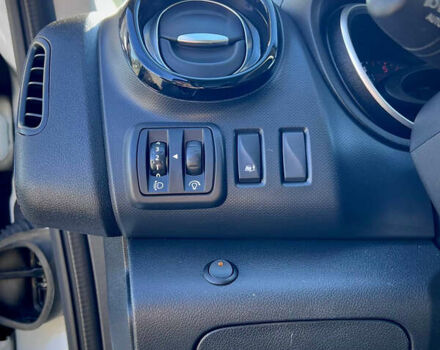 Белый Рено Трафик, объемом двигателя 2 л и пробегом 186 тыс. км за 17750 $, фото 36 на Automoto.ua