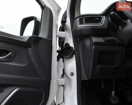 Белый Рено Трафик, объемом двигателя 2 л и пробегом 160 тыс. км за 32500 $, фото 56 на Automoto.ua