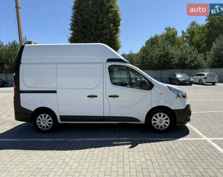Белый Рено Трафик, объемом двигателя 2 л и пробегом 135 тыс. км за 14999 $, фото 7 на Automoto.ua