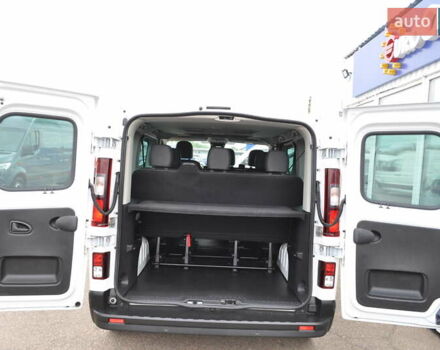 Белый Рено Трафик, объемом двигателя 2 л и пробегом 160 тыс. км за 32500 $, фото 37 на Automoto.ua