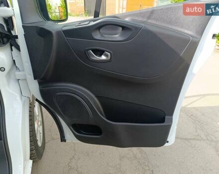 Белый Рено Трафик, объемом двигателя 2 л и пробегом 212 тыс. км за 17500 $, фото 32 на Automoto.ua
